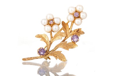 Lot 702 - AMETHYST AND SEED PEARL SPRAY BROOCH