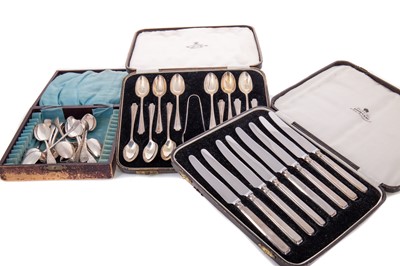 Lot 101 - SET OF TWELVE GEORGE VI SILVER TEASPOONS & TONGS