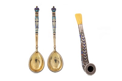 Lot 107 - RUSSIAN SILVER AND CLOISONNE ENAMEL CIGARETTE HOLDER