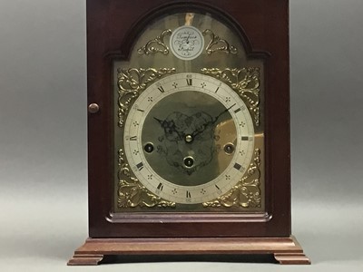 Lot 181 - TEMPUS FUGIT MAHOGANY MANTEL CLOCK