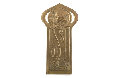 Lot 487 - AGNES BANKIER HARVEY (SCOTTISH, 1873-1947), GLASGOW SCHOOL BRASS WALL PLAQUE