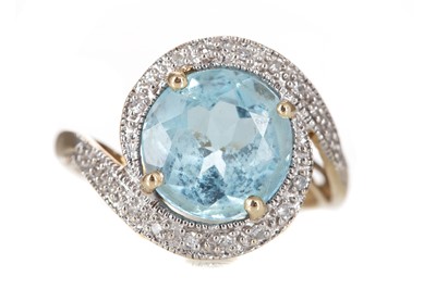 Lot 774 - AQUAMARINE AND DIAMOND RING