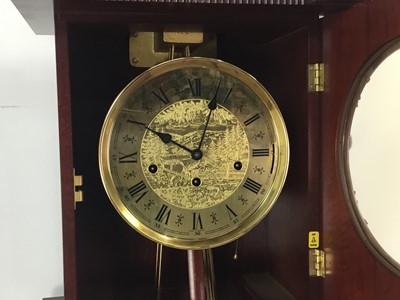 Lot 195 - MODERN WALL CLOCK