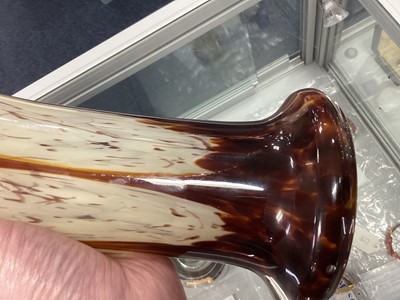 Lot 489 - CZECHOSLOVAKIAN ART GLASS VASE