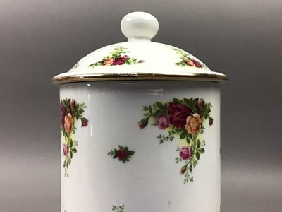 Lot 339 - GROUP OF ROYAL ALBERT 'OLD COUNTRY ROSES' CERAMICS