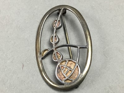 Lot 396 - SILVER RENNIE MACKINTOSH BROOCH