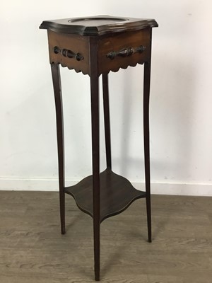 Lot 297 - PLANT STAND