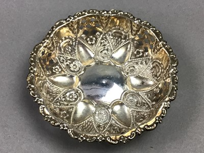 Lot 401 - SET OF FOUR EDWARDIAN SILVER BONBON DISHES