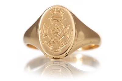 Lot 404 - GOLD SIGNET RING