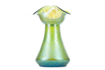 Lot 464 - ATTRIBUTED TO LOETZ, ART NOUVEAU IRRIDESCENT GLASS VASE