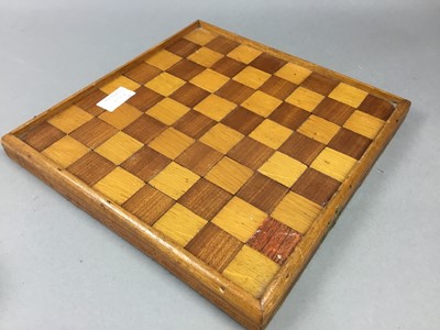 Lot 578 - CHESS SET WITH BOARD