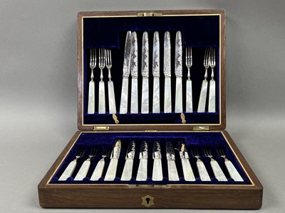 Lot 565 - CANTEEN OF PLATED CUTLERY