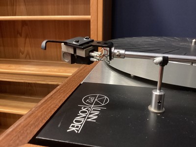 Lot 473 - LINN PRODUCTS OF GLASGOW, SONDEK LP12 TURNTABLE