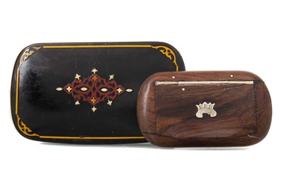 Lot 121 - TWO SNUFF BOXES