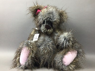 Lot 605 - LOT OF COLLECTABLE BEARS