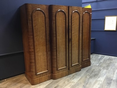 Lot 193A - BREAKFRONT FOUR DOOR WARDROBE