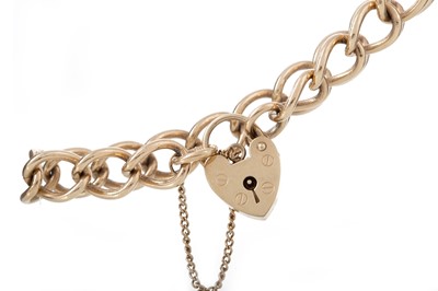 Lot 422 - GOLD CURB LINK BRACELET