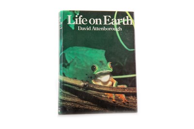 Lot 7 - ATTENBOROUGH (D.), LIFE ON EARTH