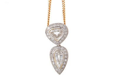 Lot 821 - FANCY DIAMOND PENDANT