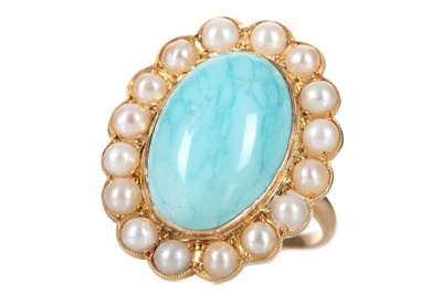 Lot 826 - TURQUOISE AND PEARL CLUSTER RING