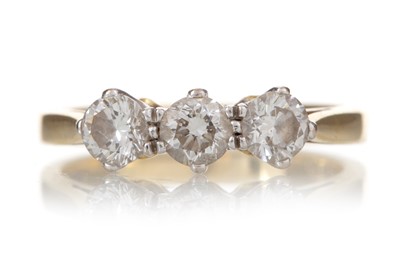 Lot 429 - DIAMOND THREE STONE RING