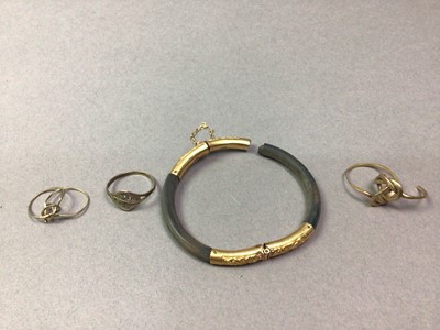 Lot 2 - GENTLEMAN'S SIGNET RING