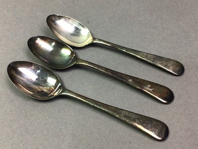 Lot 191 - COLLECTION OF CUTLERY