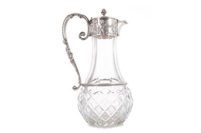 Lot 195 - SILVER PLATE MOUNTED CLEAR GLASS CLARET JUG