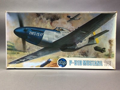 Lot 327 - COLLECTION OF MODEL KITS