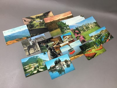 Lot 300 - COLLECTION OF POSTCARDS