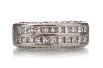 Lot 593 - DIAMOND BAND