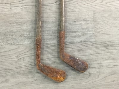 Lot 325 - COLLECTION OF HICKORY SHAFTED GOLF CLUBS