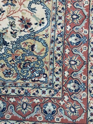 Lot 408 - 20TH CENTURY RUG