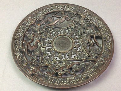 Lot 413 - PIERCED DISH