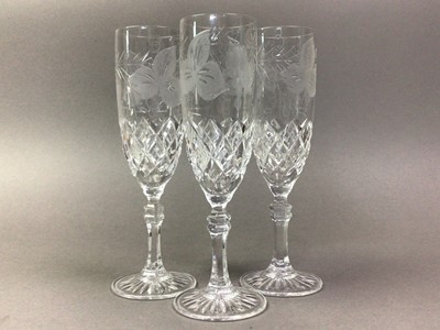 Lot 390 - GROUP OF CRYSTAL GLASSES