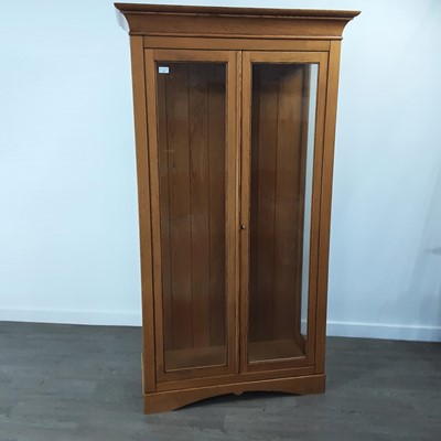 Lot 544 - OAK TWO DOOR DISPLAY CABINET