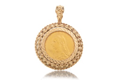 Lot 40 - VICTORIA GOLD HALF SOVEREIGN PENDANT