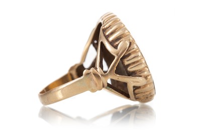 Lot 41 - GEORGE V GOLD SOVEREIGN RING