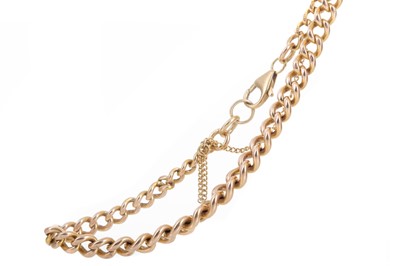 Lot 480 - GOLD CURB LINK BRACELET