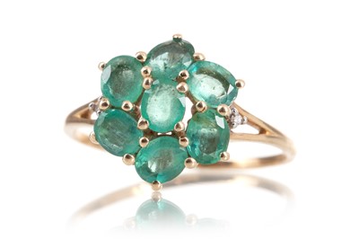 Lot 458 - EMERALD PENDANT AND RING