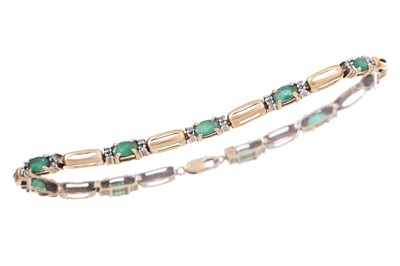 Lot 533 - EMERALD AND DIAMOND BRACELET