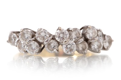 Lot 546 - DIAMOND DRESS RING