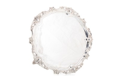 Lot 1 - EDWARDIAN SILVER SALVER