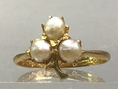 Lot 342 - CHINESE GOLD DRESS RING