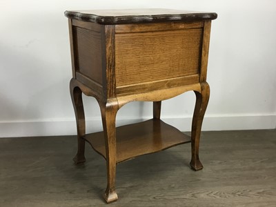 Lot 374 - OAK SEWING BOX