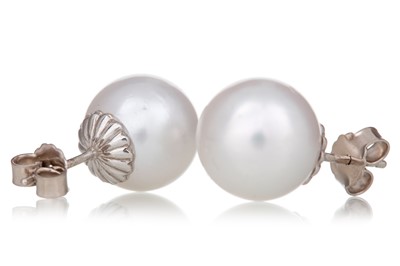 Lot 579 - PAIR OF SOUTH SEA PEARL STUD EARRINGS