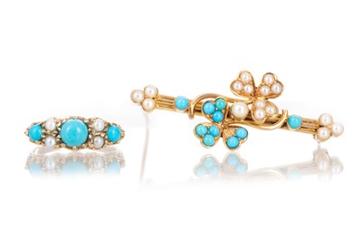 Lot 1127 - TURQUOISE AND PEARL RING