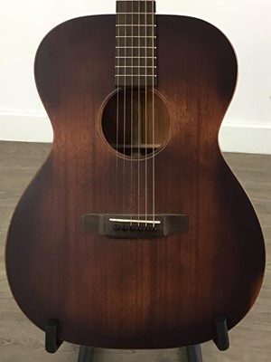 Lot 645 - C.F. MARTIN & CO. LEFT-HANDED ACOUSTIC GUITAR