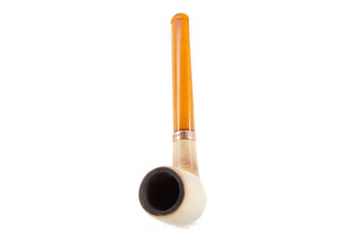 Lot 882 - MEERSCHAUM AMBER PIPE