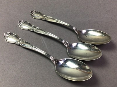 Lot 514 - ARTHUR EVERTS, FIVE SILVER TEASPOONS